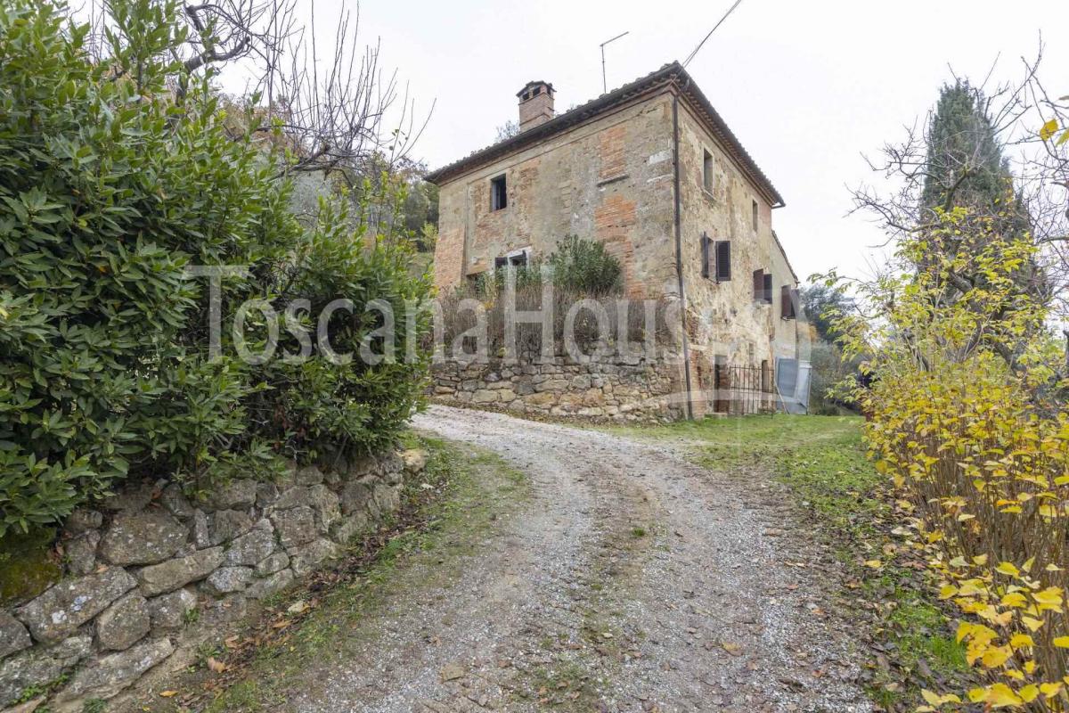 Picture of Home For Sale in Montepulciano, Tuscany, Italy