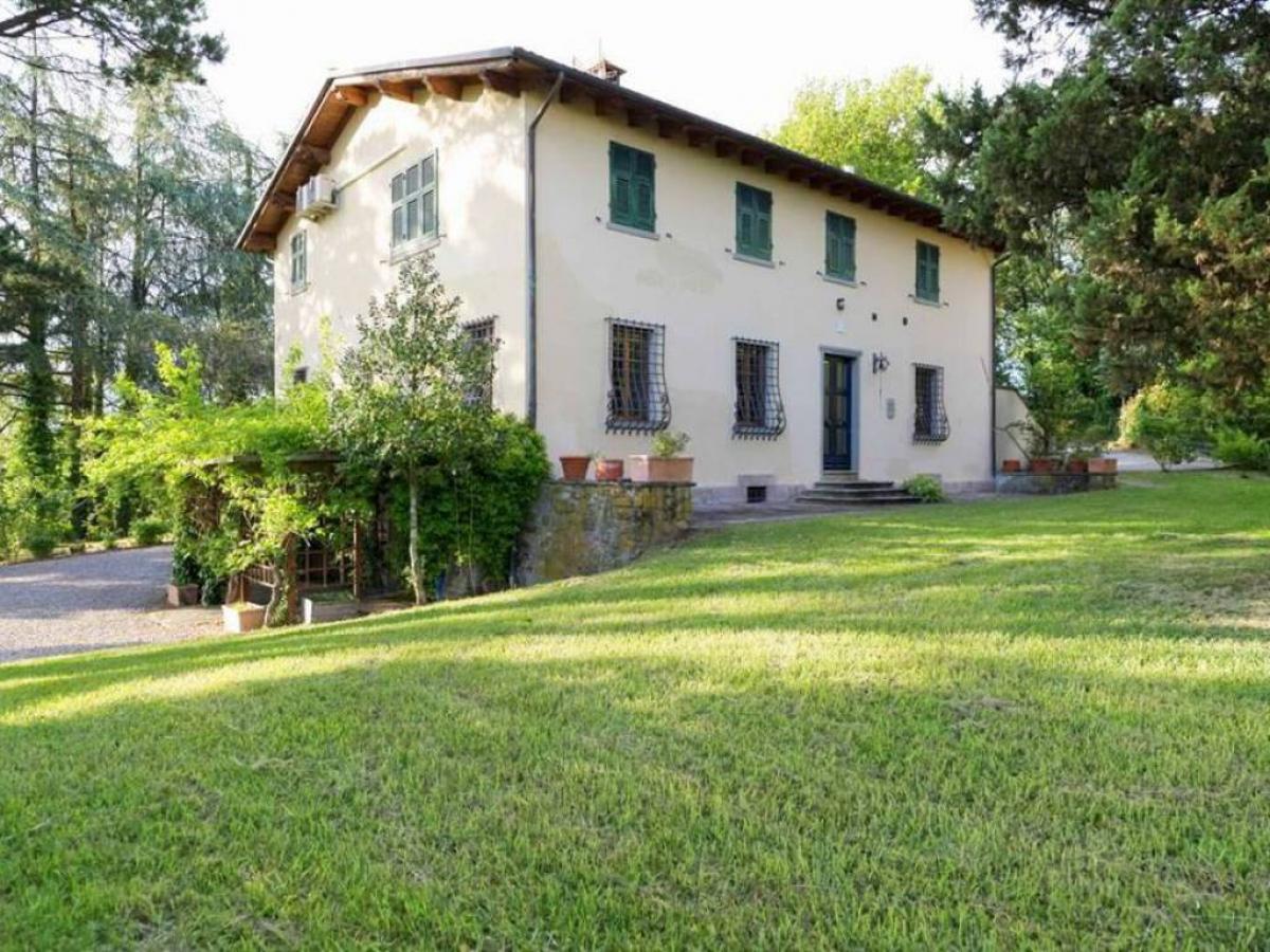 Picture of Villa For Sale in Capannori, Tuscany, Italy