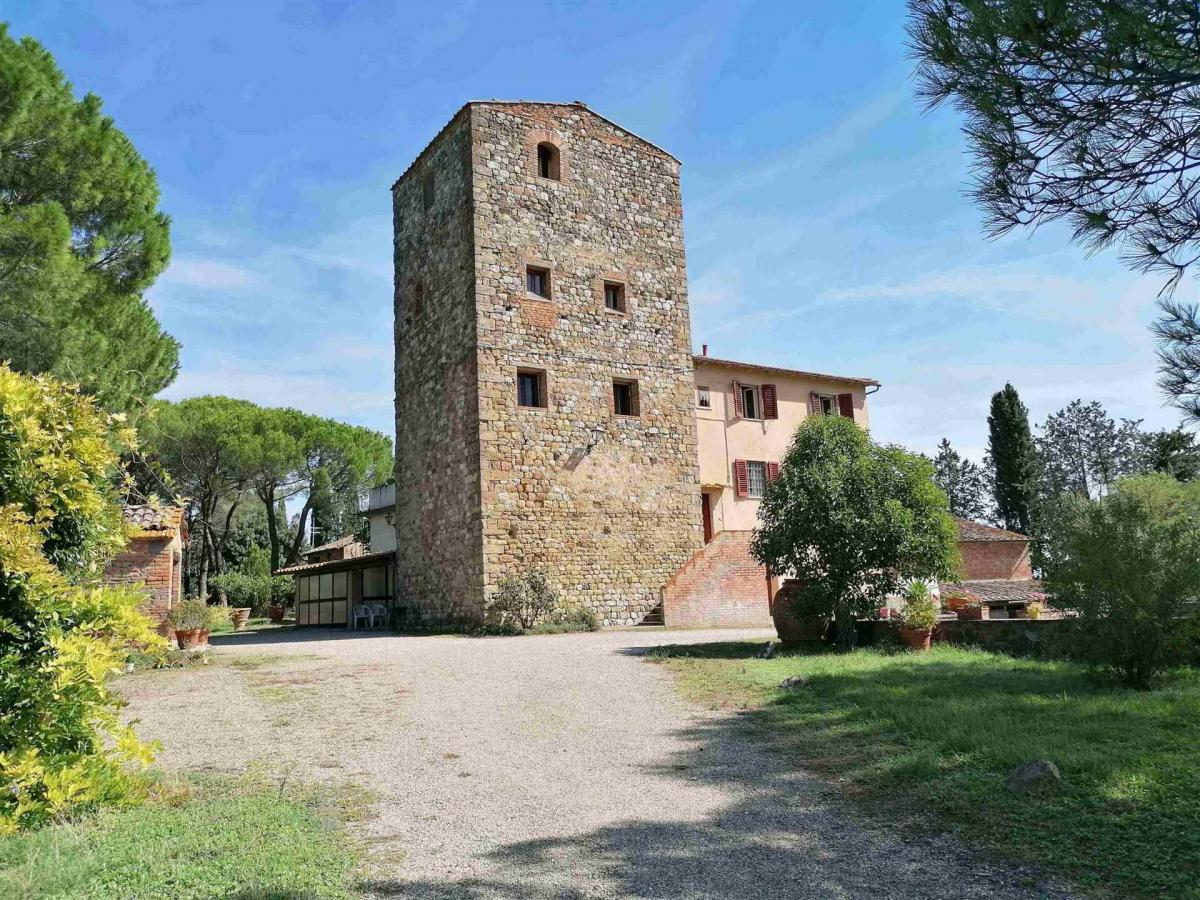 Picture of Home For Sale in Gambassi Terme, Tuscany, Italy