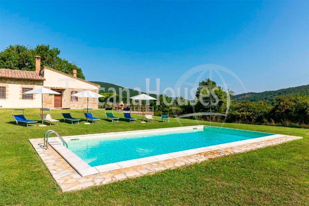 Picture of Home For Sale in Sarteano, Tuscany, Italy