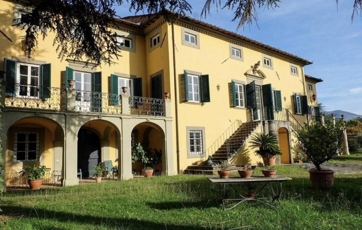 Picture of Villa For Sale in Lucca, Tuscany, Italy