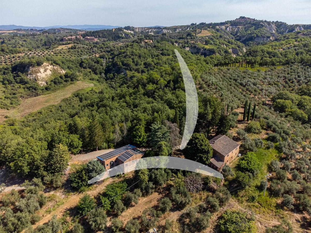 Picture of Home For Sale in Asciano, Tuscany, Italy