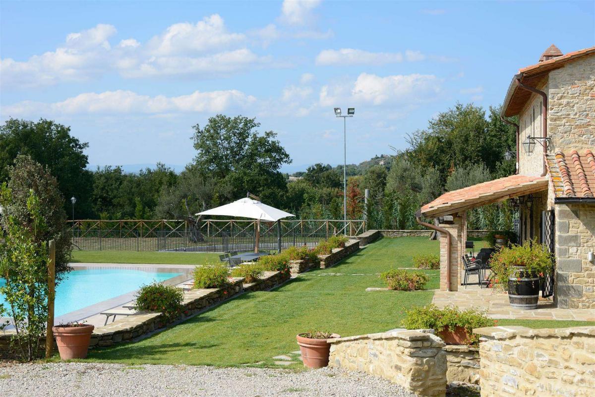 Picture of Villa For Sale in Tuoro Sul Trasimeno, Umbria, Italy