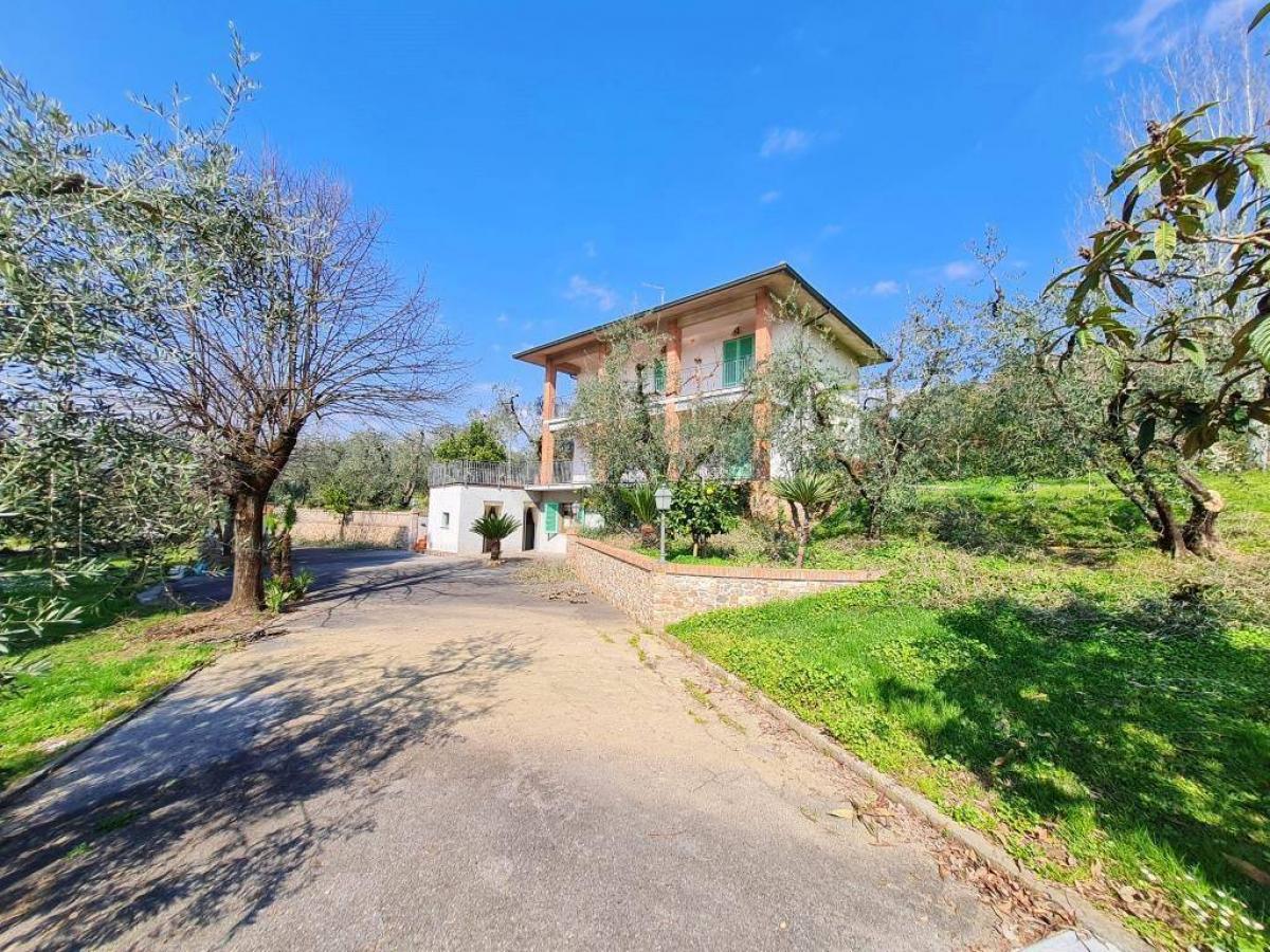 Picture of Villa For Sale in Montecarlo, Tuscany, Italy