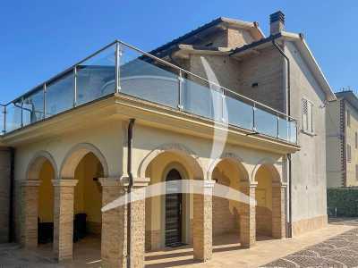 Villa For Sale in Marciano Della Chiana, Italy