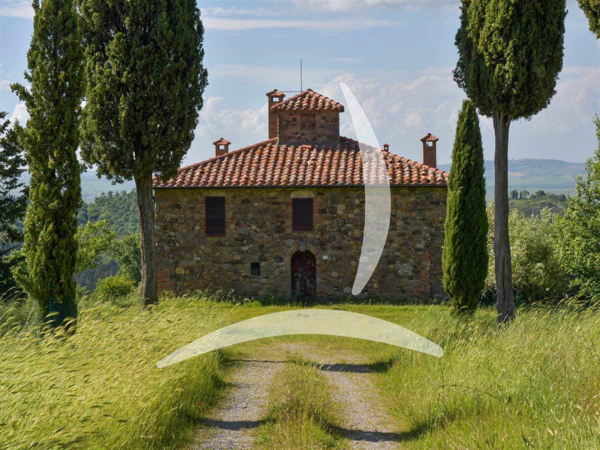 Picture of Home For Sale in Radicofani, Tuscany, Italy