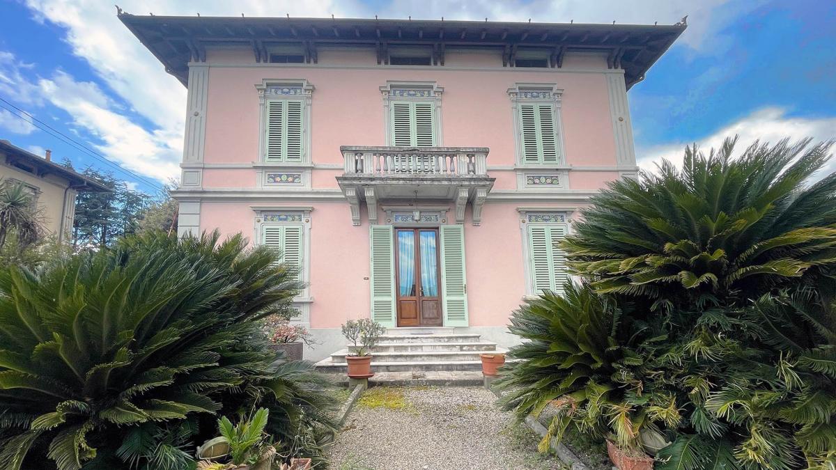 Picture of Villa For Sale in Pescia, Tuscany, Italy