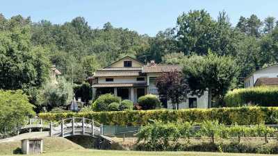 Villa For Sale in Pescaglia, Italy