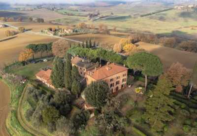 Villa For Sale in Castiglione Del Lago, Italy