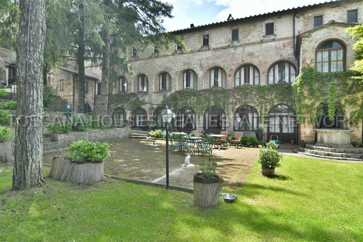 Picture of Home For Sale in Sarteano, Tuscany, Italy