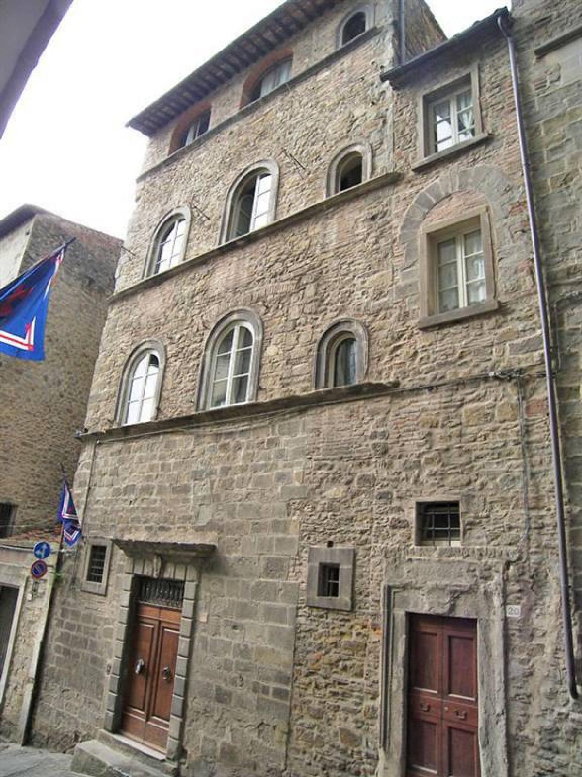 Picture of Apartment For Sale in Cortona, Arezzo, Italy