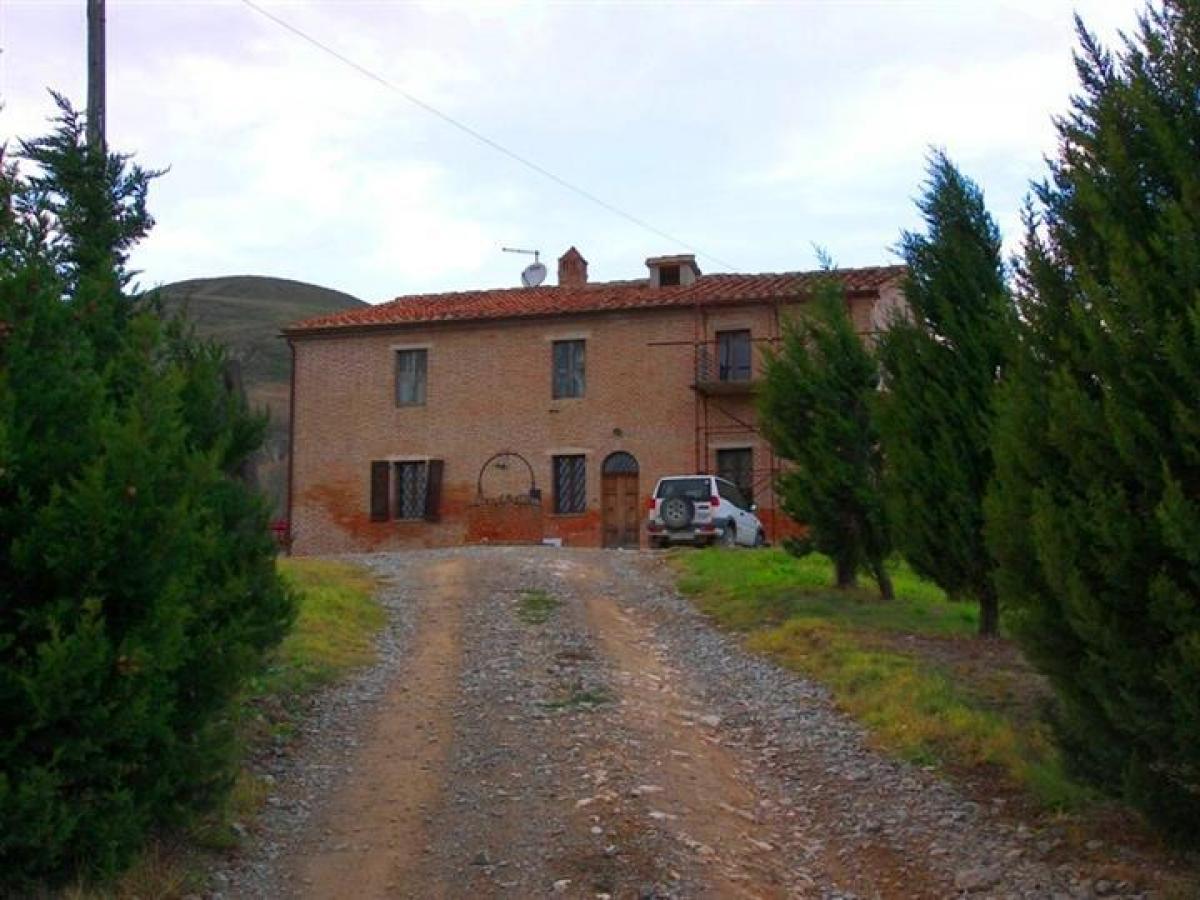 Picture of Home For Sale in Asciano, Tuscany, Italy