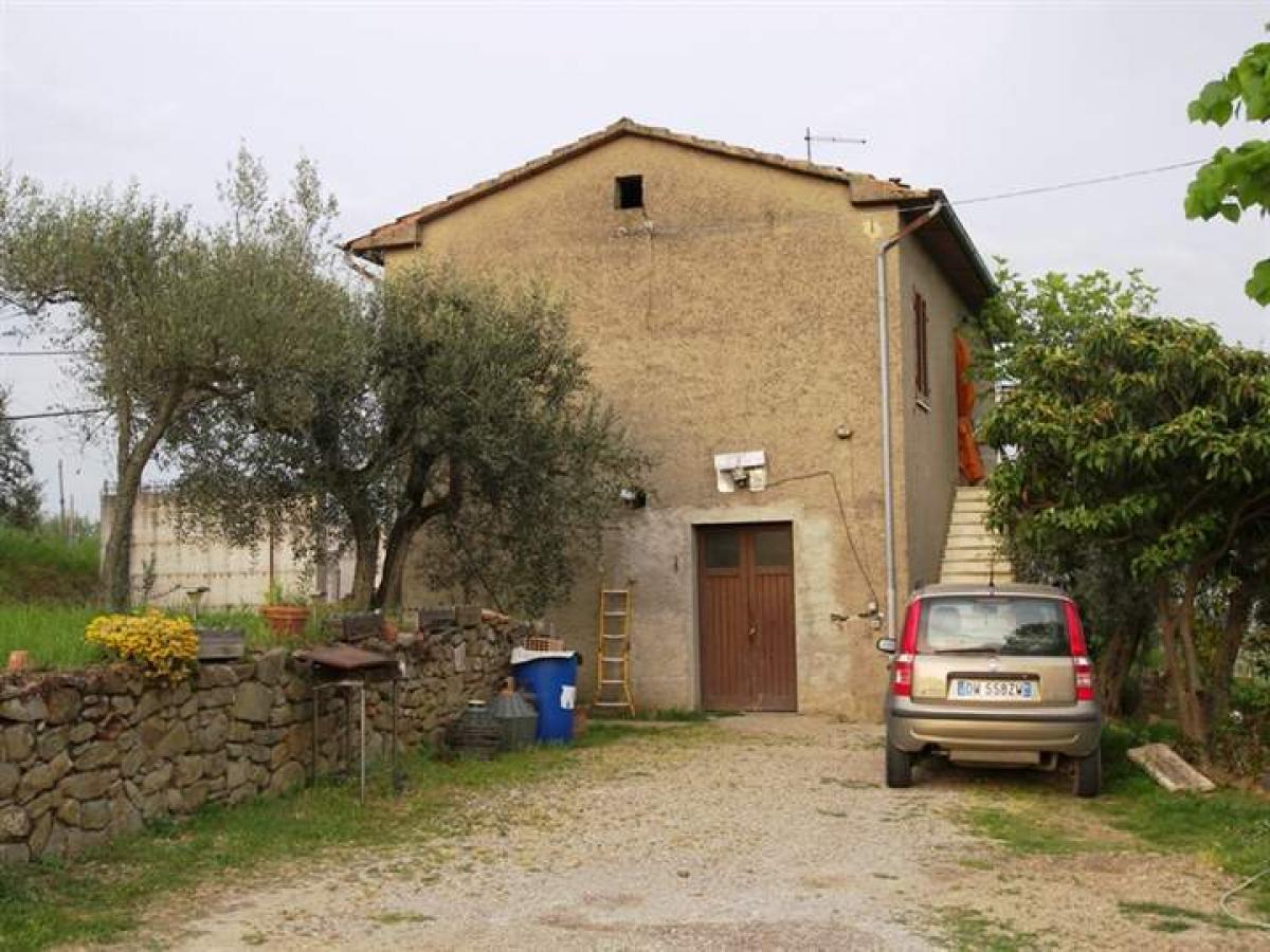 Picture of Home For Sale in Sinalunga, Tuscany, Italy