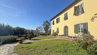 Villa For Sale in Santa Maria A Monte, Italy