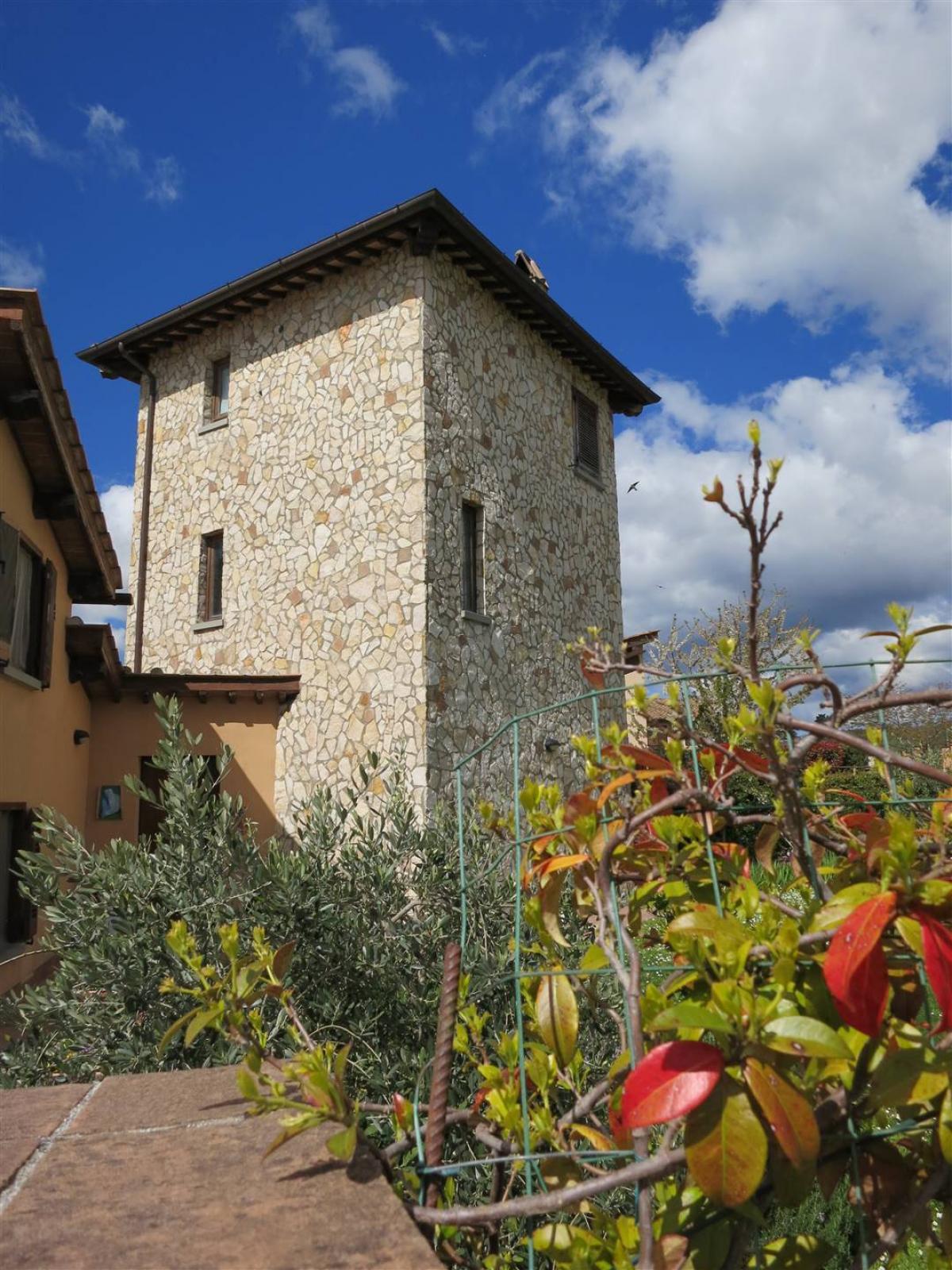 Picture of Apartment For Sale in Gaiole In Chianti, Tuscany, Italy