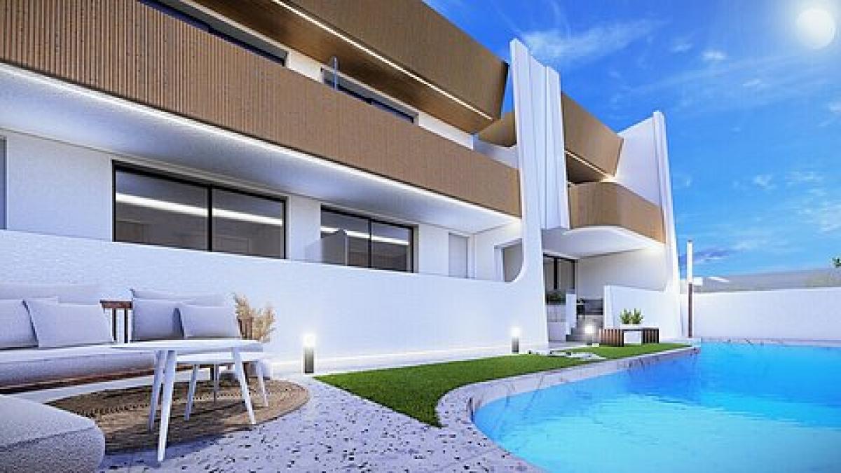 Picture of Home For Sale in San Pedro Del Pinatar, Alicante, Spain