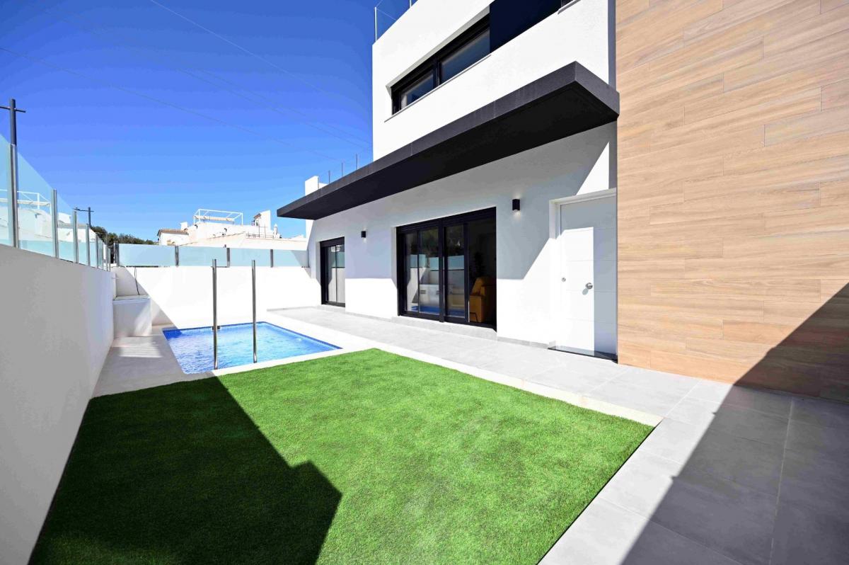 Picture of Home For Sale in San Miguel De Salinas, Alicante, Spain