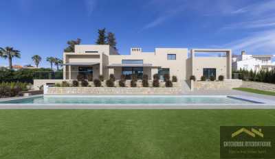 Villa For Sale in 