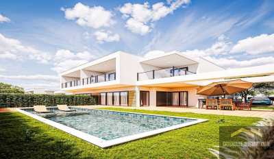 Villa For Sale in 