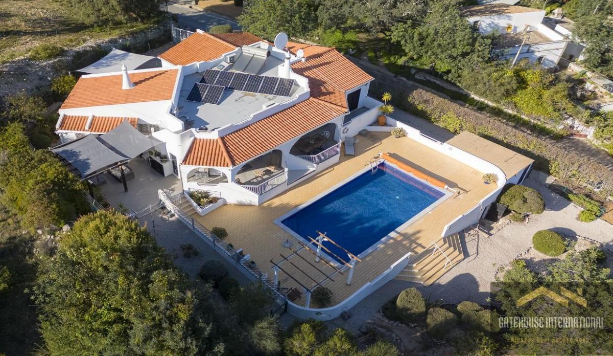 Picture of Villa For Sale in Santa Barbara De Nexe, Faro, Portugal