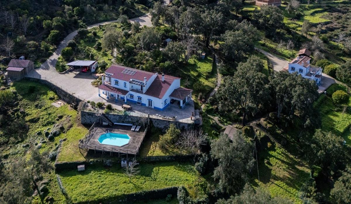 Picture of Villa For Sale in Monchique, Algarve, Portugal