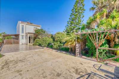 Villa For Sale in Ayia Thekla, Cyprus