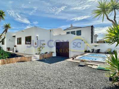 Villa For Sale in Tahiche, Spain