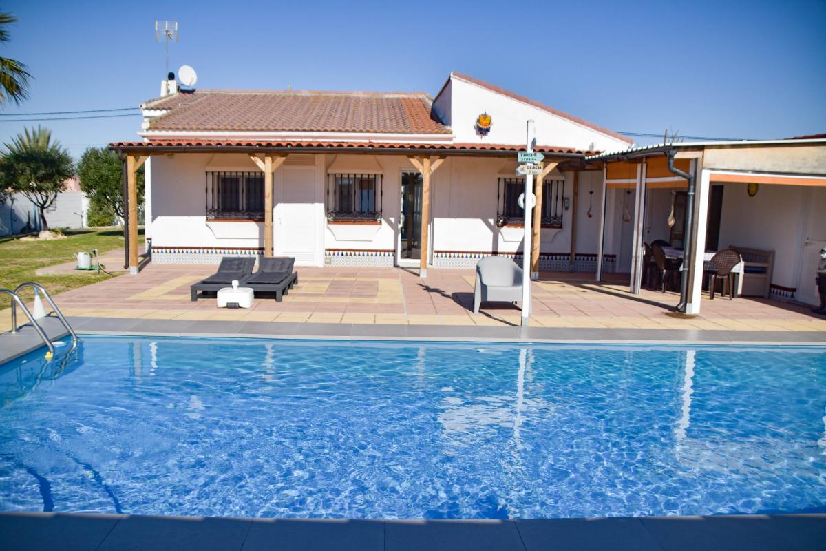 Picture of Villa For Sale in Chiclana, Cadiz, Spain