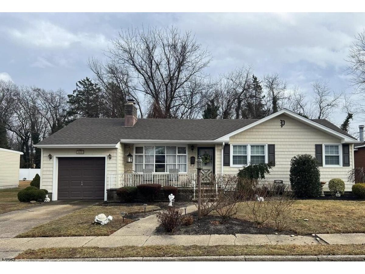 Picture of Home For Sale in Northfield, New Jersey, United States