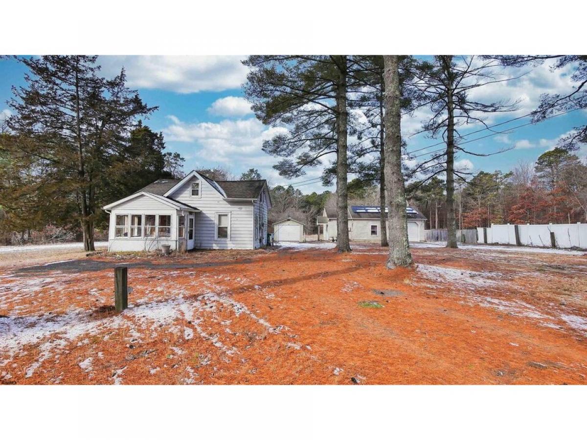 Picture of Home For Sale in Egg Harbor Township, New Jersey, United States