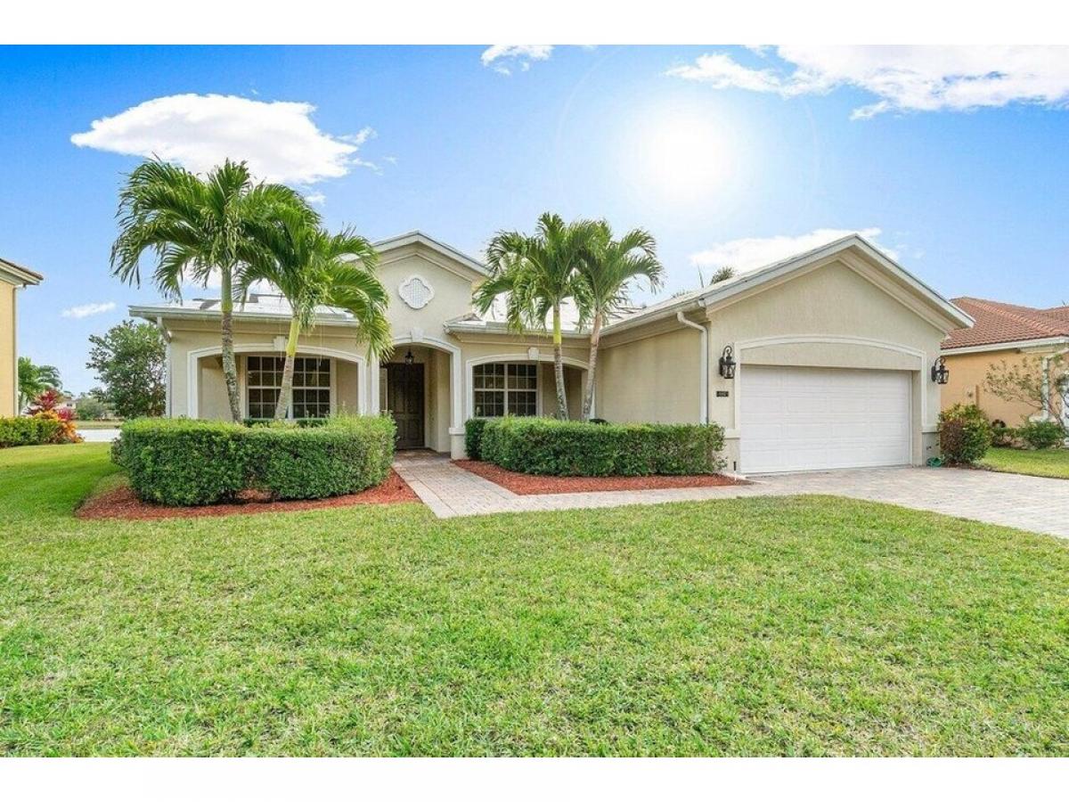 Picture of Home For Sale in Greenacres, Florida, United States