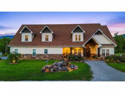 Home For Sale in Ocoee, Tennessee