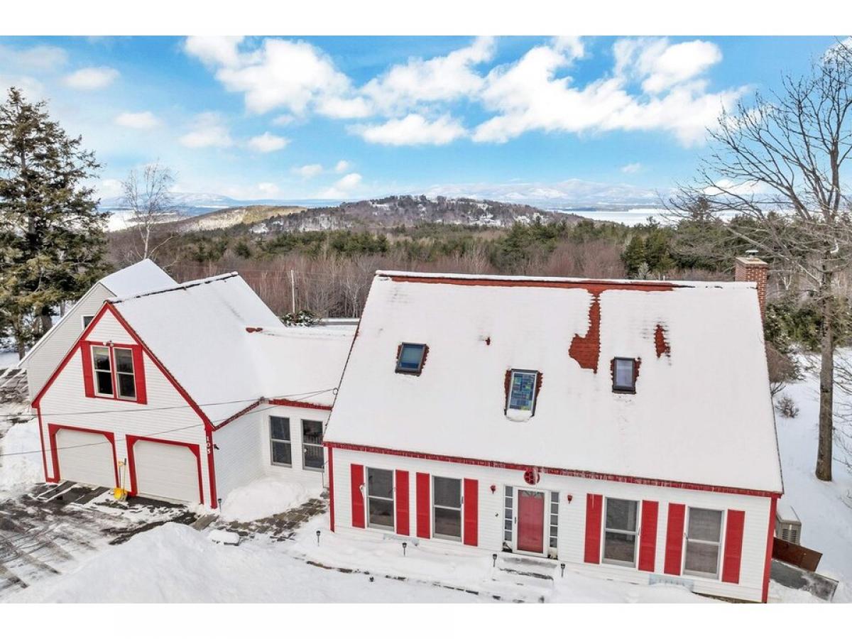 Picture of Home For Sale in Gilford, New Hampshire, United States