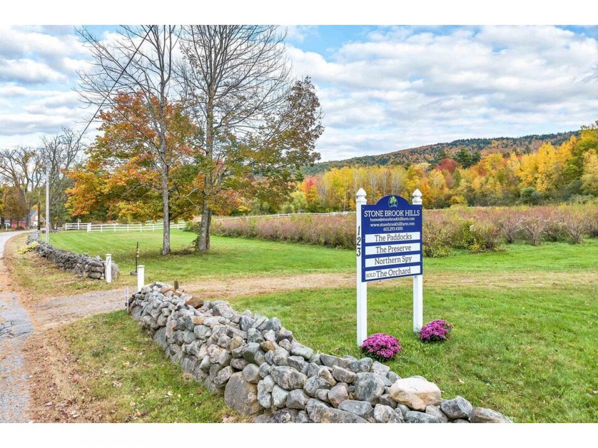 Picture of Residential Land For Sale in Gilford, New Hampshire, United States