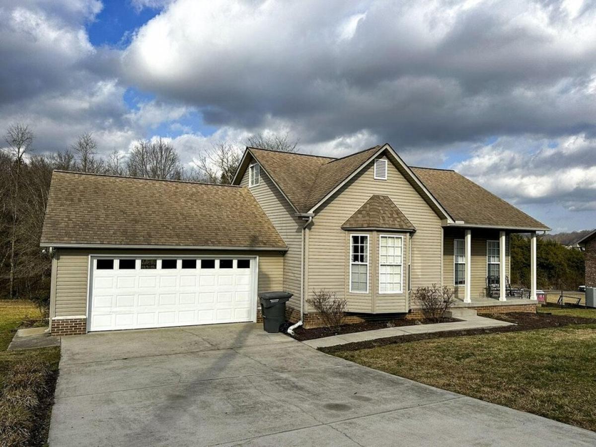 Picture of Home For Sale in Jefferson City, Tennessee, United States