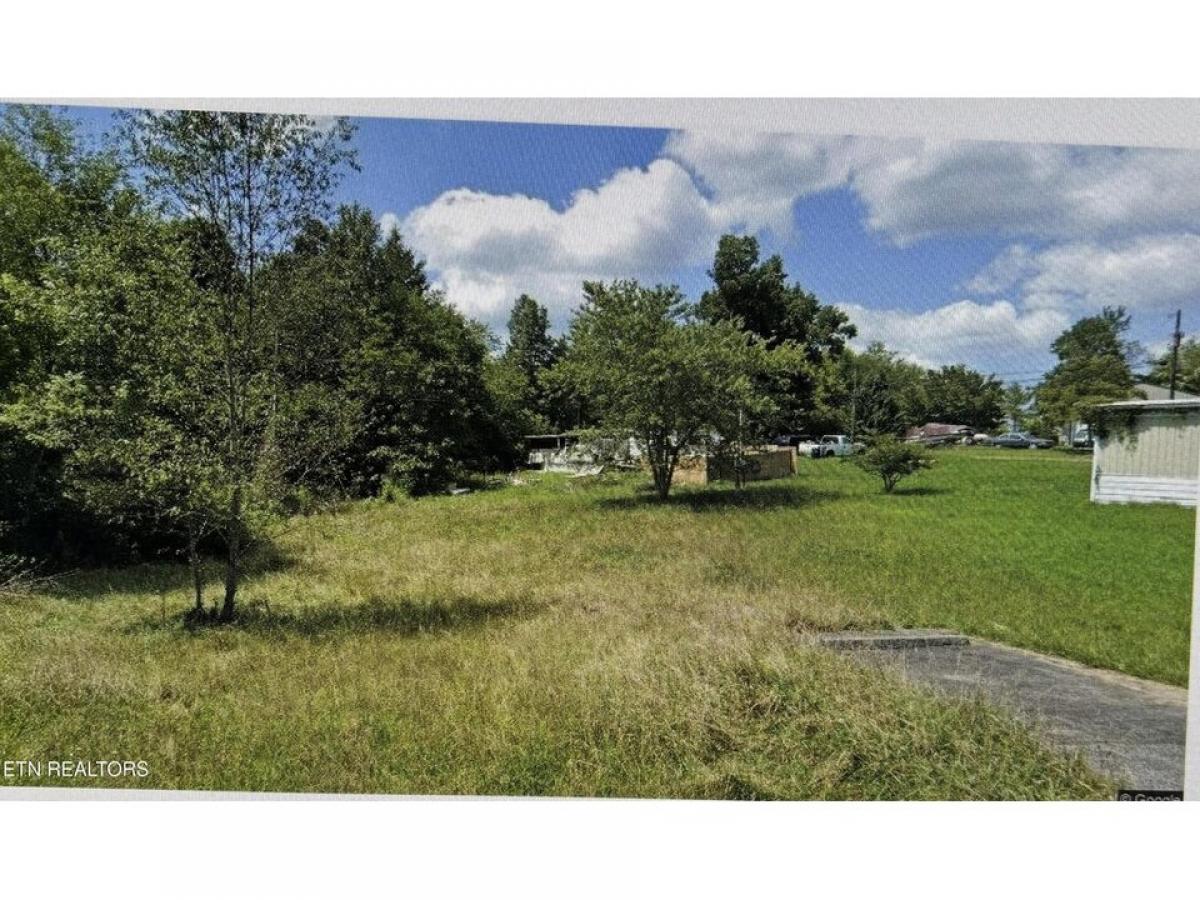 Picture of Residential Land For Sale in Crossville, Tennessee, United States