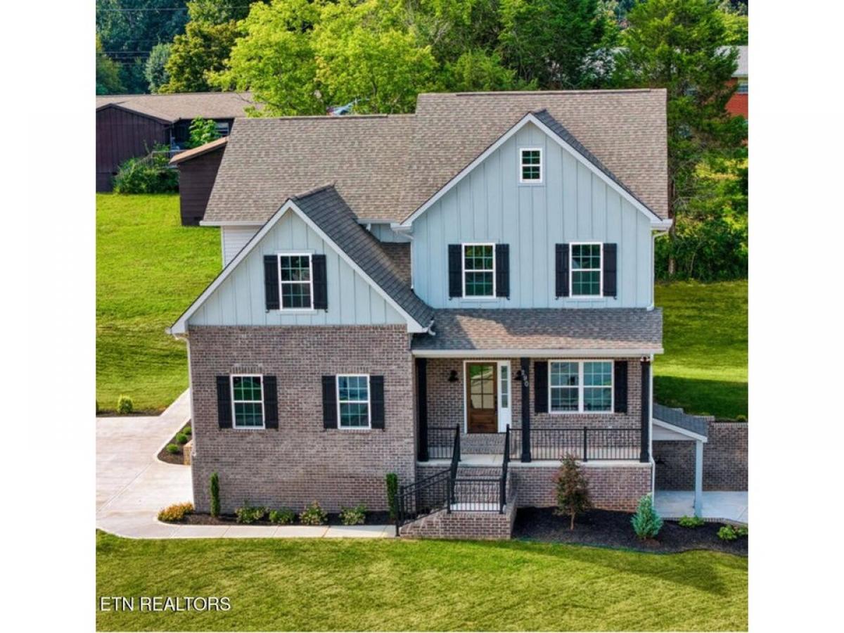 Picture of Home For Sale in Lenoir City, Tennessee, United States