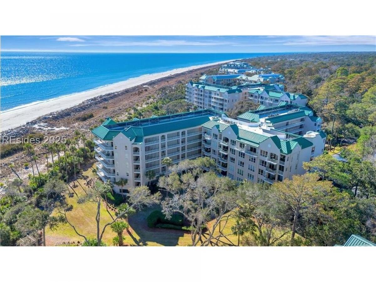 Picture of Home For Sale in Hilton Head Island, South Carolina, United States