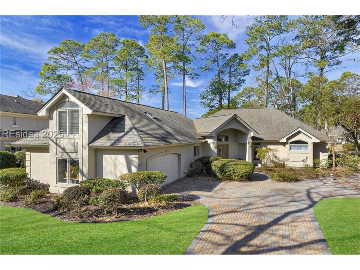 Picture of Home For Sale in Hilton Head Island, South Carolina, United States