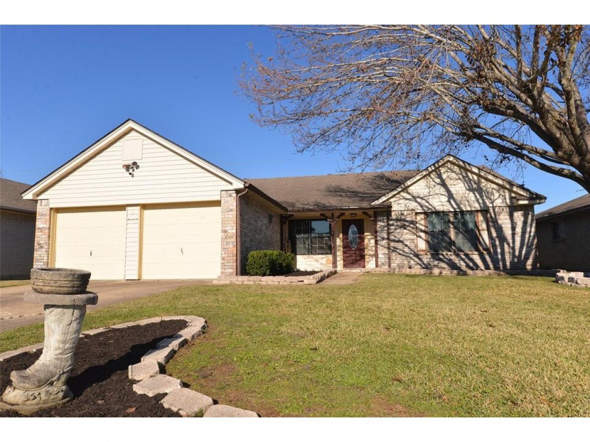 Picture of Home For Sale in Friendswood, Texas, United States