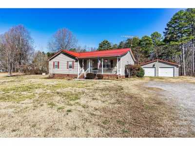 Home For Sale in Newton, North Carolina