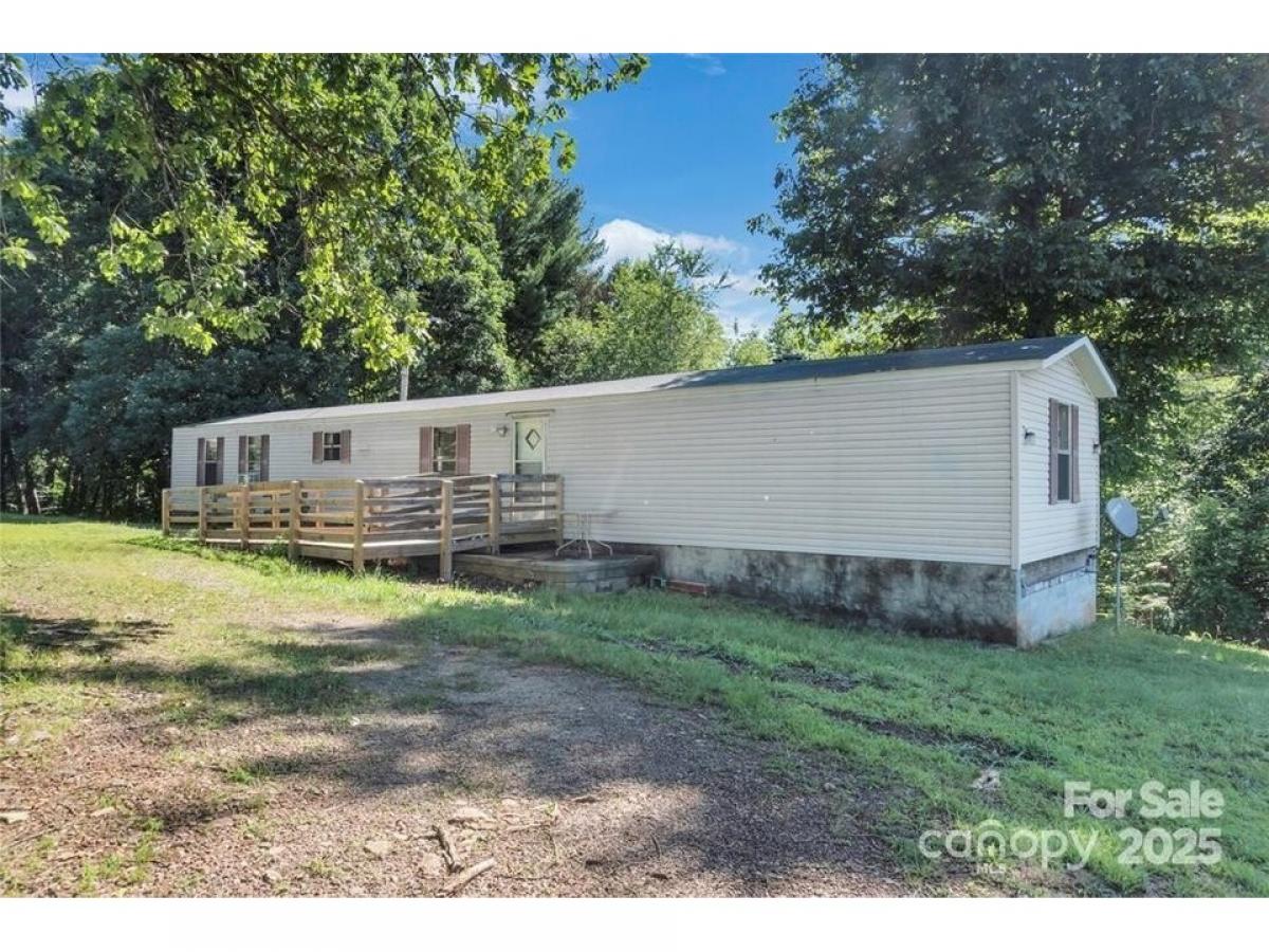 Picture of Home For Sale in Connelly Springs, North Carolina, United States