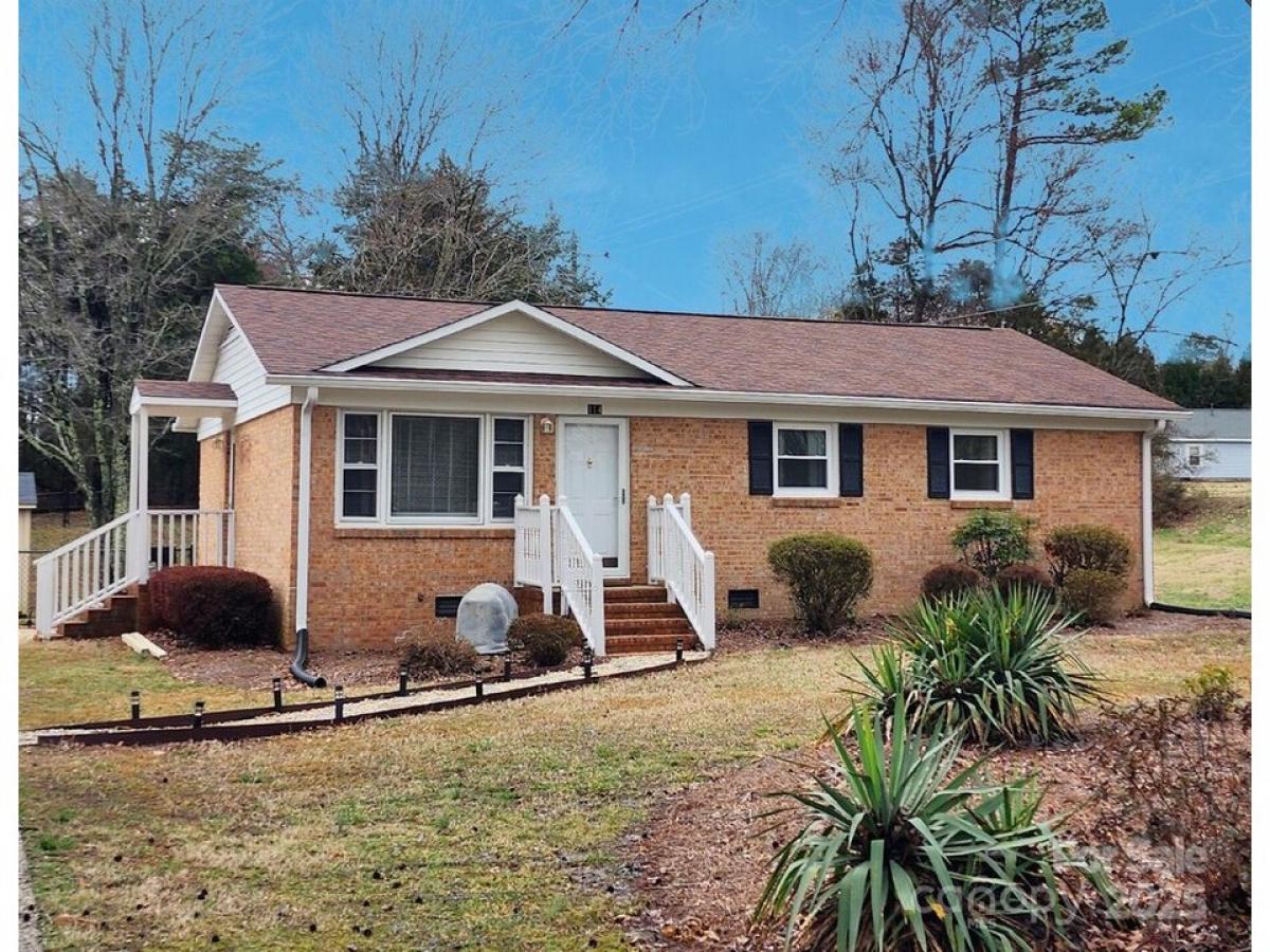 Picture of Home For Sale in Gastonia, North Carolina, United States