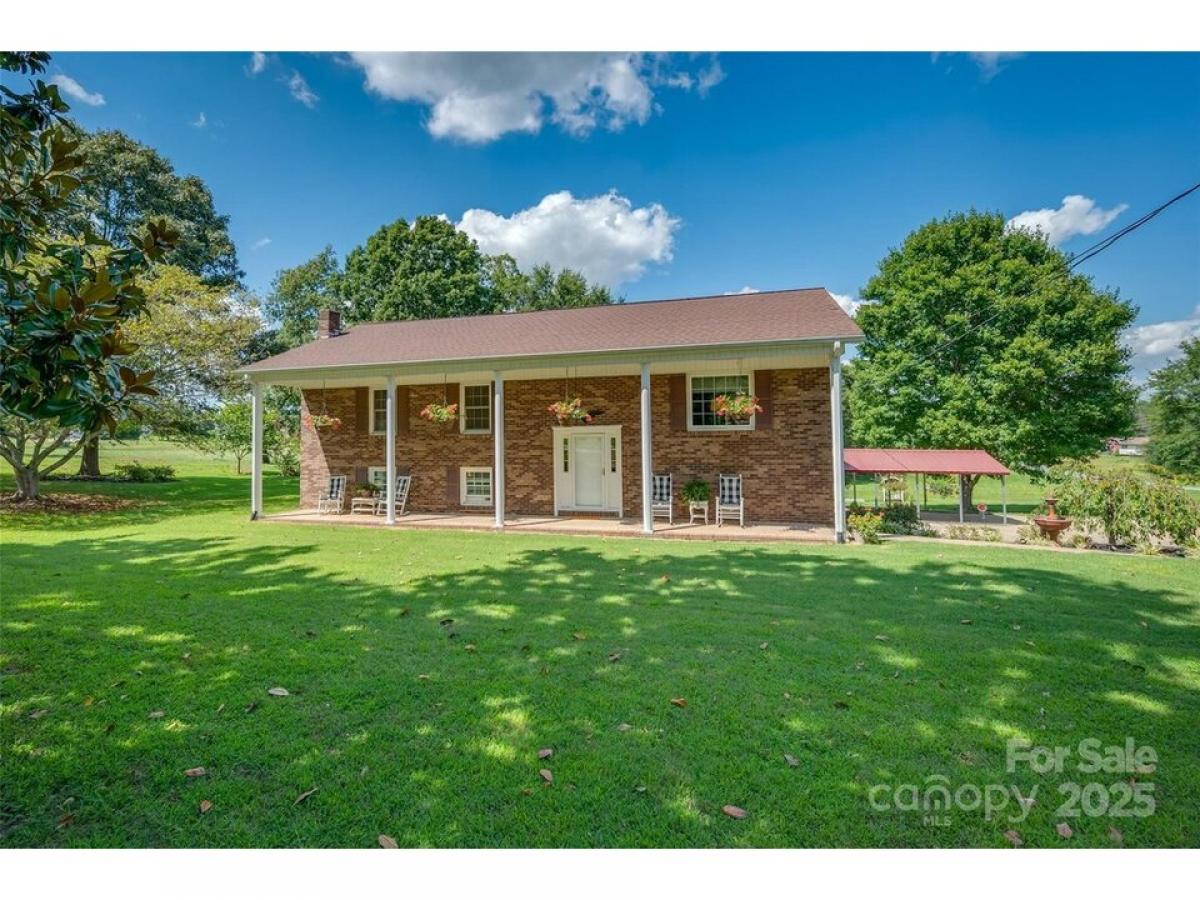 Picture of Home For Sale in Ellenboro, North Carolina, United States