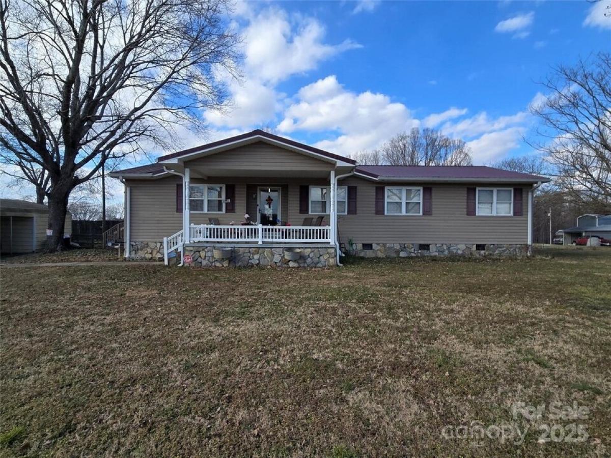 Picture of Home For Sale in Lincolnton, North Carolina, United States