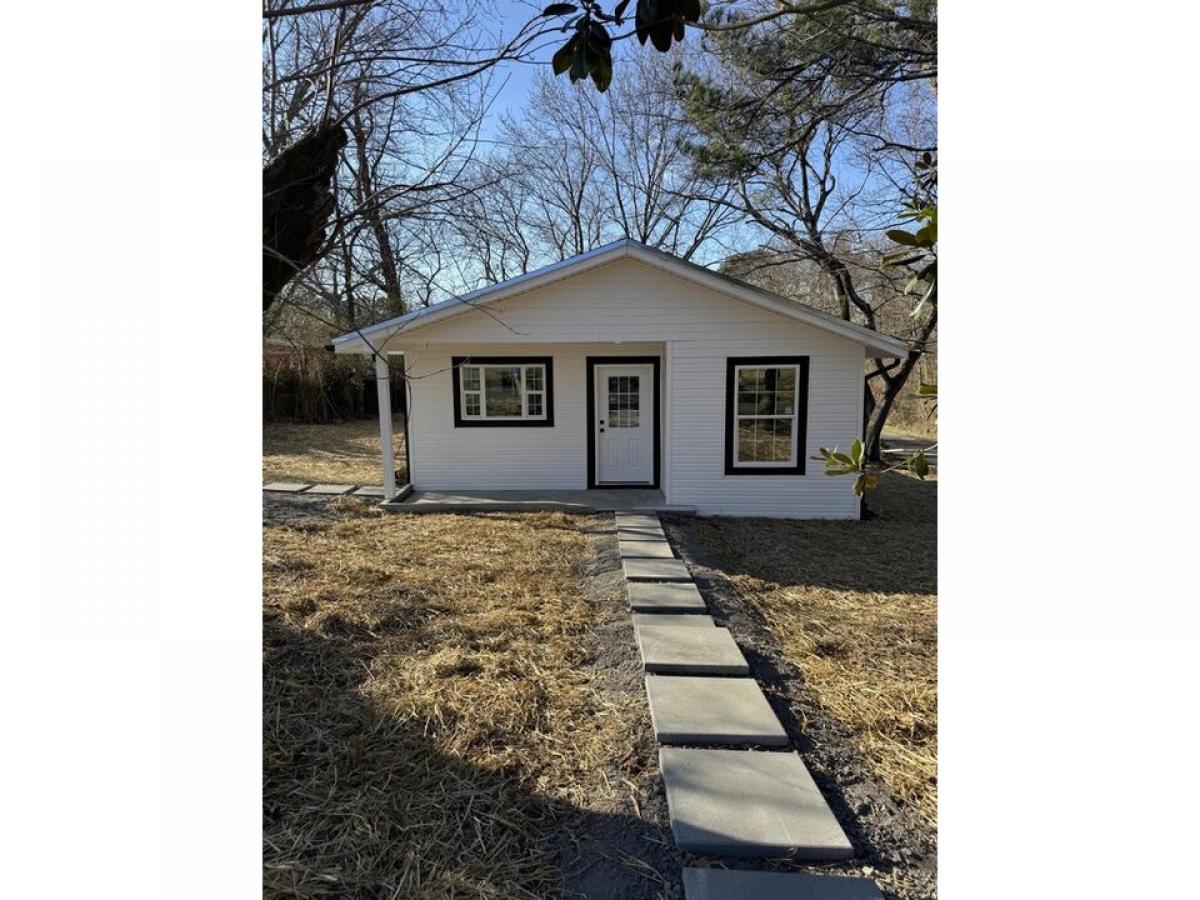 Picture of Home For Sale in Cleveland, Tennessee, United States