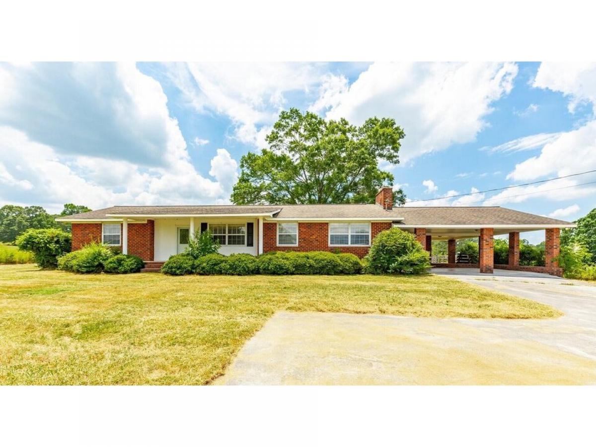 Picture of Home For Sale in Rock Spring, Georgia, United States