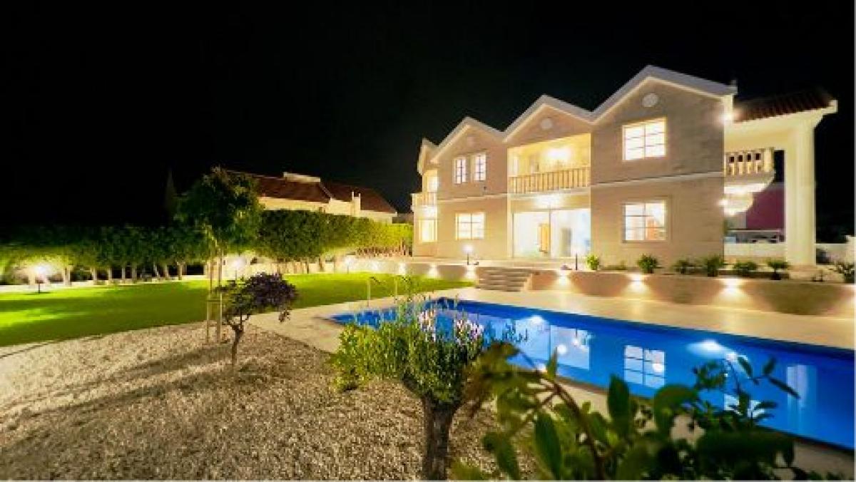 Picture of Villa For Sale in Limassol, Limassol, Cyprus