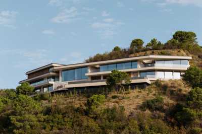 Villa For Sale in Benahavis, Spain