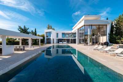 Villa For Sale in Benahavis, Spain